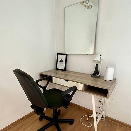 Comfy, Nice And Small Room In Краків Екстер'єр фото